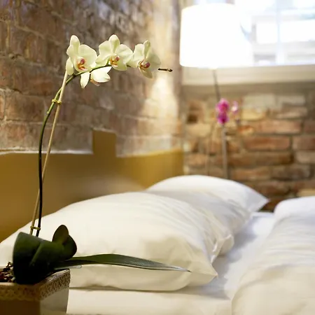 Hotel Merchants House 4*