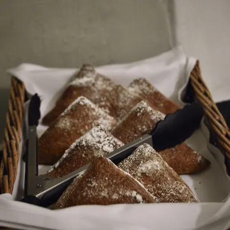 Hotel Merchants House 4*